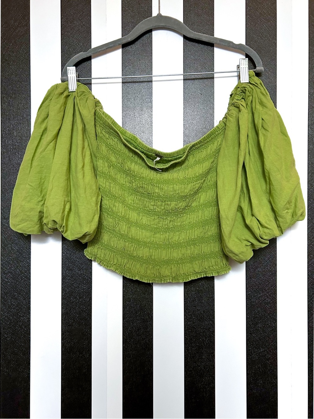Off-Shoulder Puff Sleeve Crop Top
